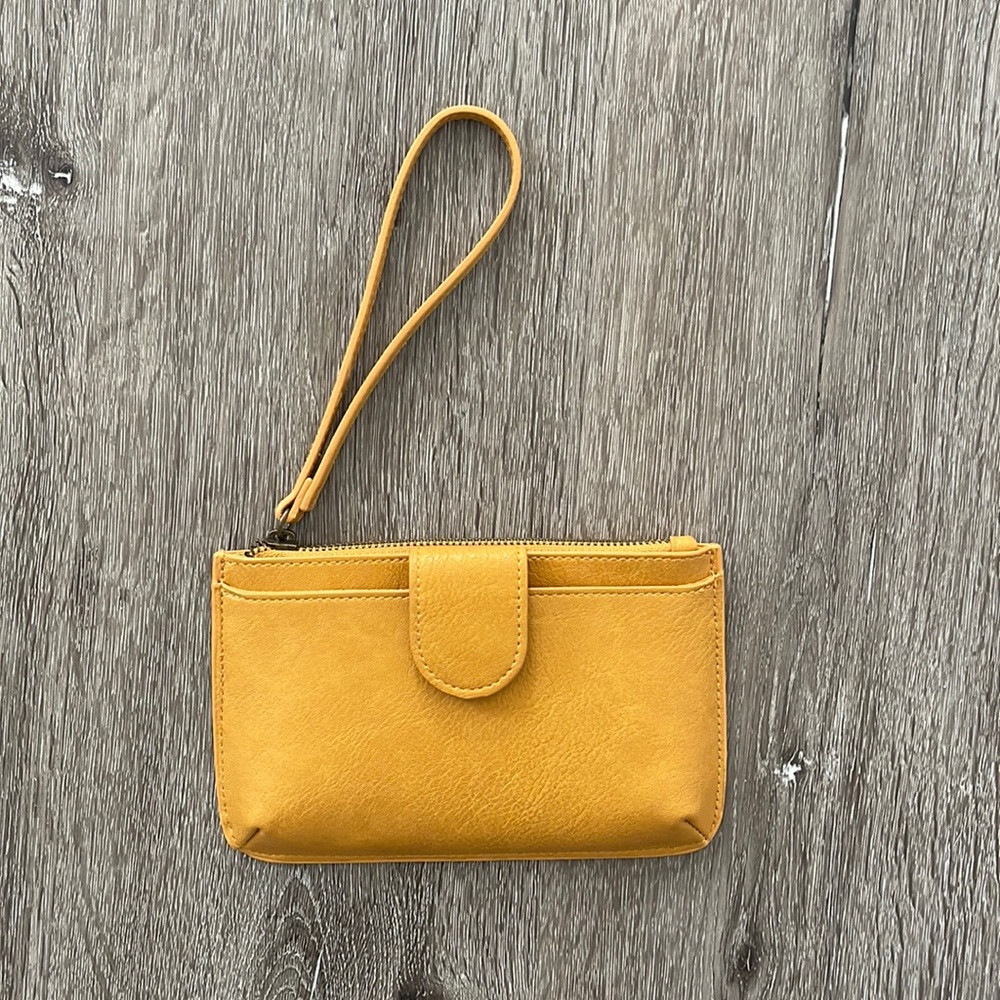 NWOT Universal Threads Clutch/Wallet